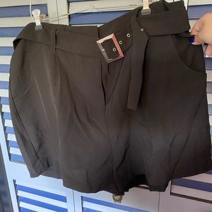 Plus Size Belted High-awaits Shorts